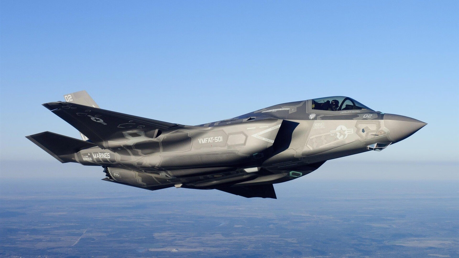 “铁人两项：选手挑战极限，天府新区见证荣耀时刻”